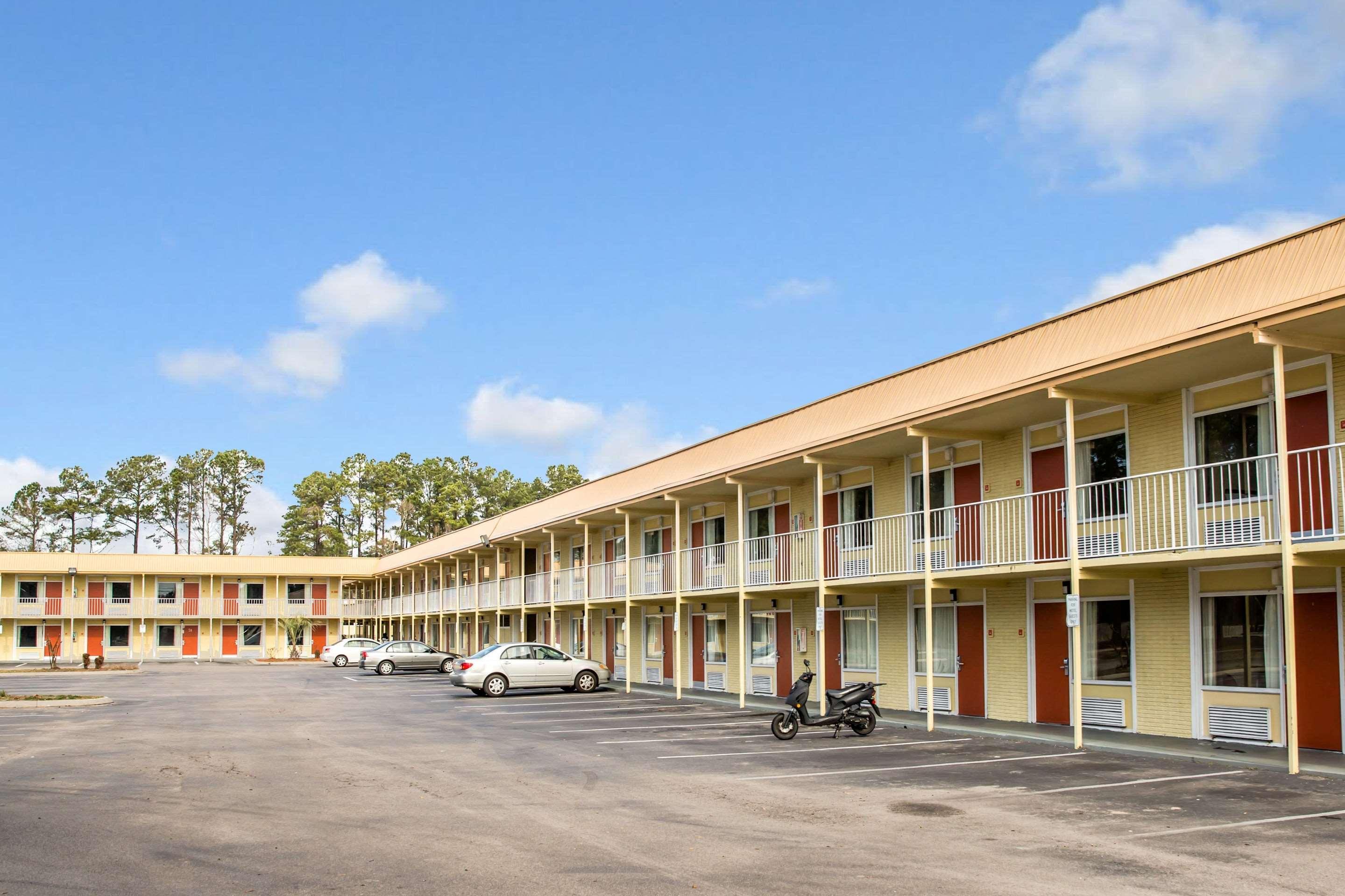 Rodeway Inn & Suites Wilmington North Extérieur photo