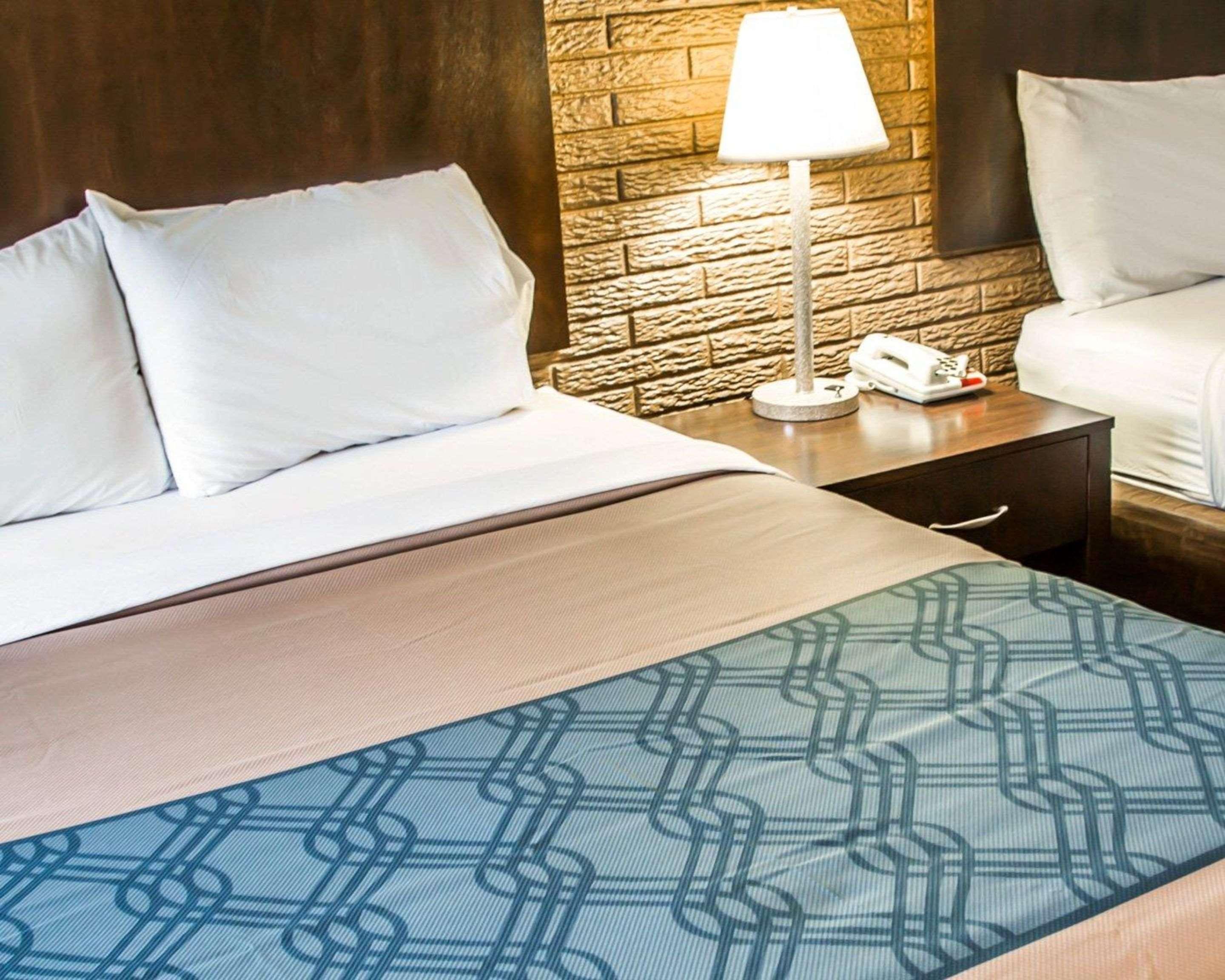 Rodeway Inn & Suites Wilmington North Extérieur photo