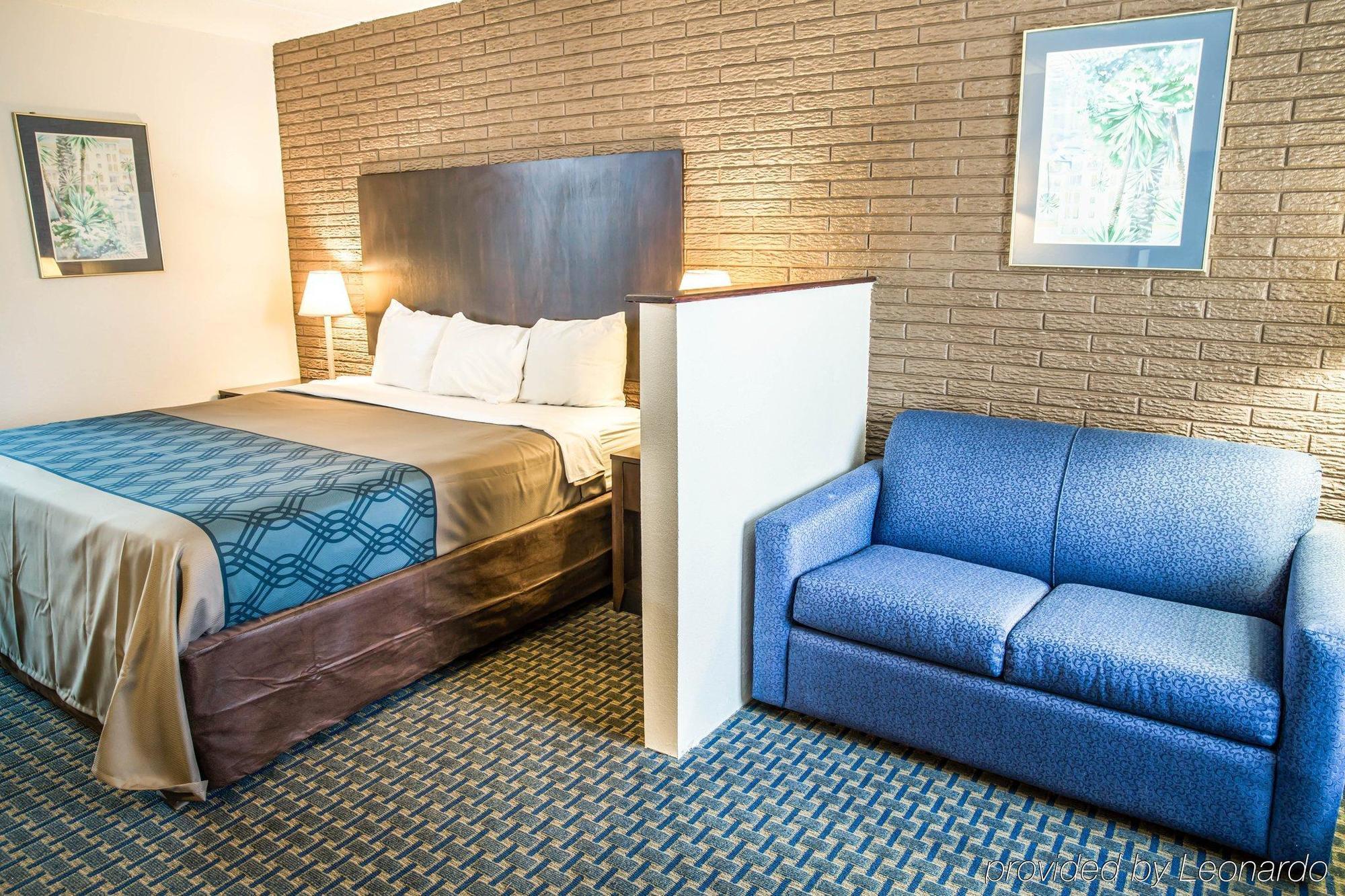 Rodeway Inn & Suites Wilmington North Extérieur photo