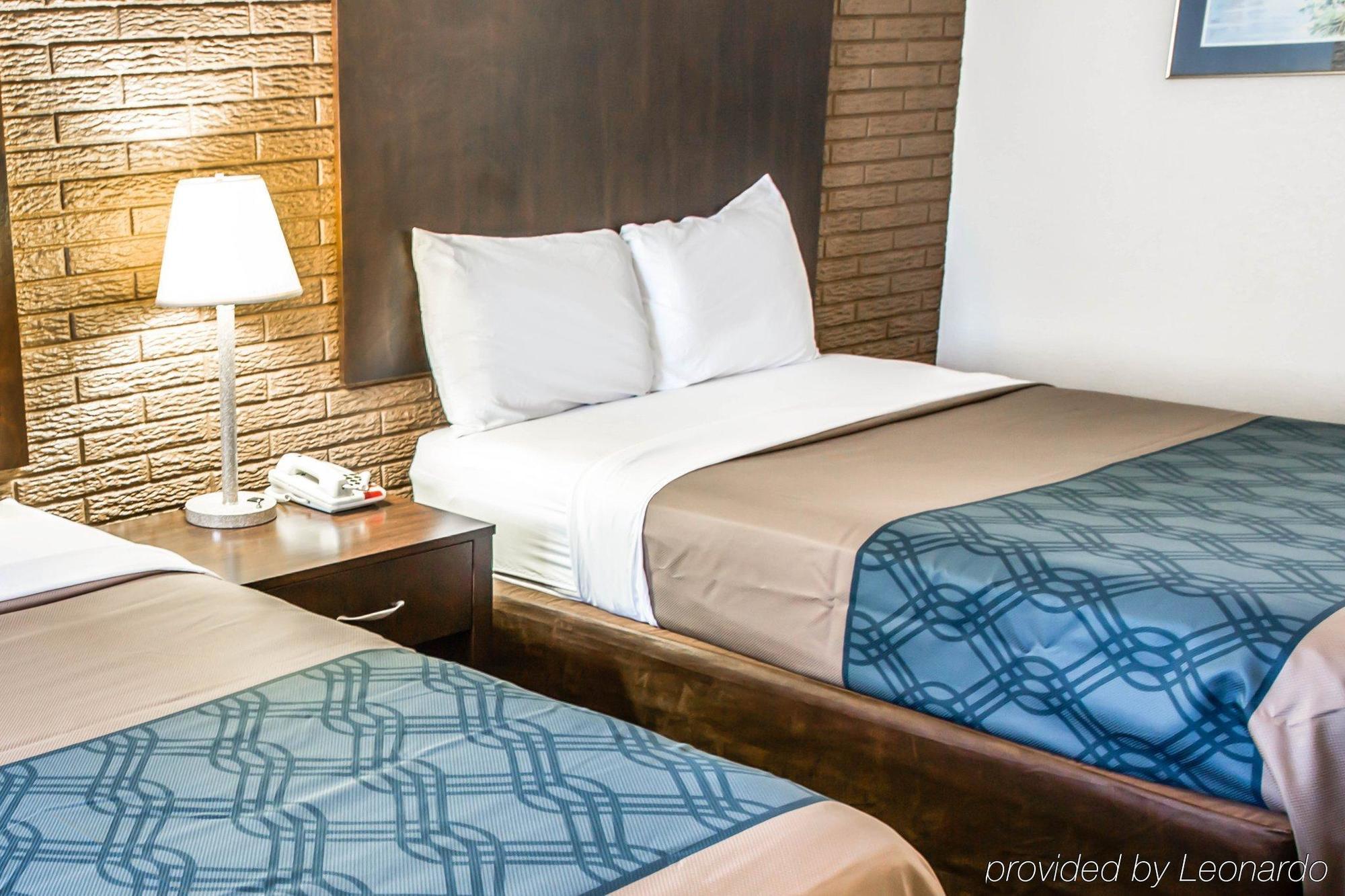 Rodeway Inn & Suites Wilmington North Extérieur photo