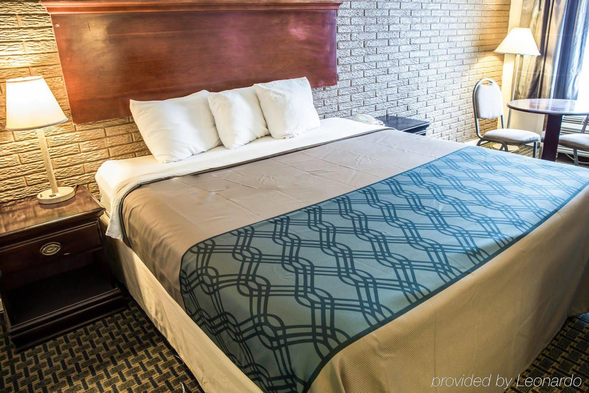 Rodeway Inn & Suites Wilmington North Extérieur photo