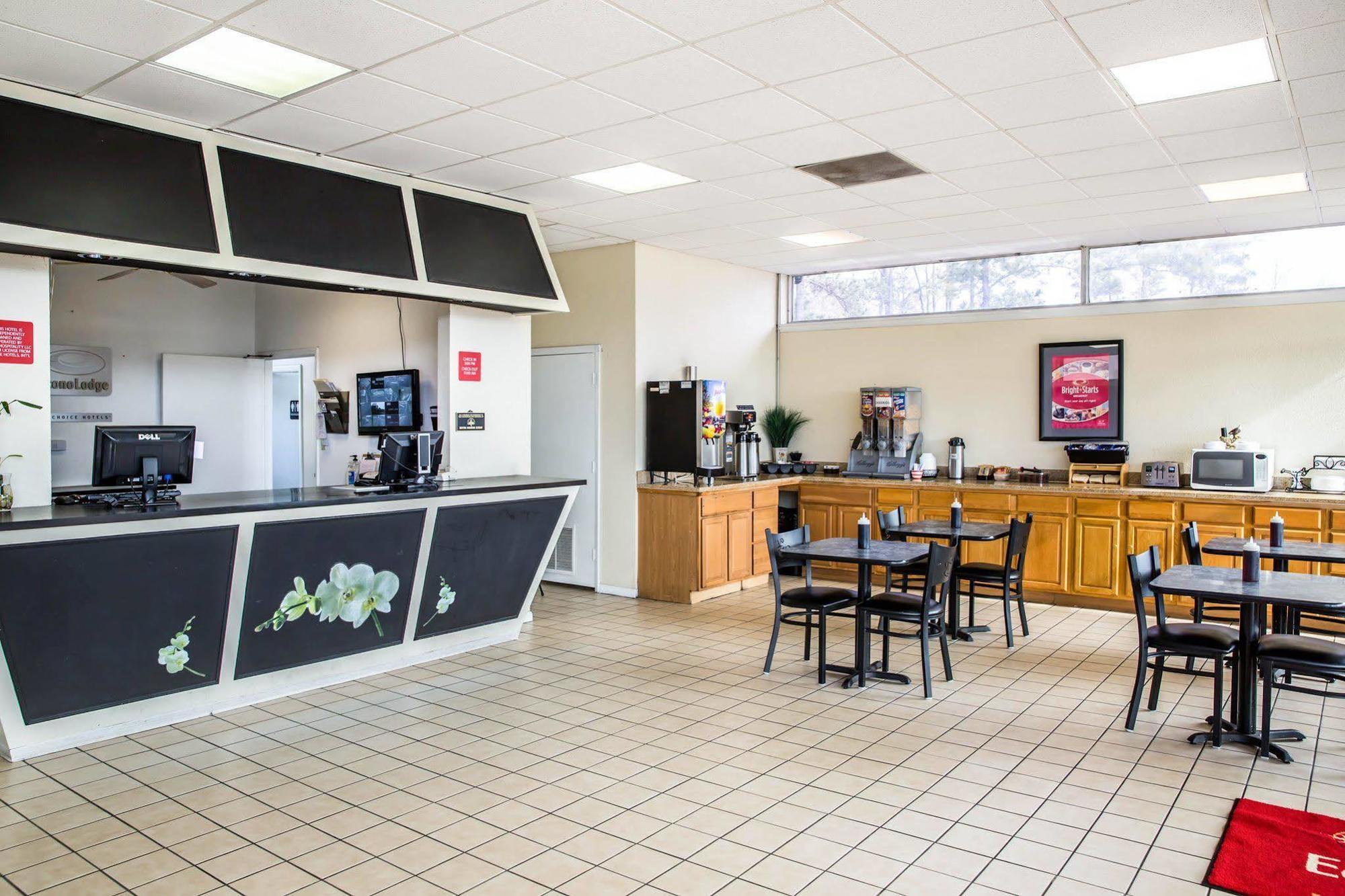 Rodeway Inn & Suites Wilmington North Extérieur photo